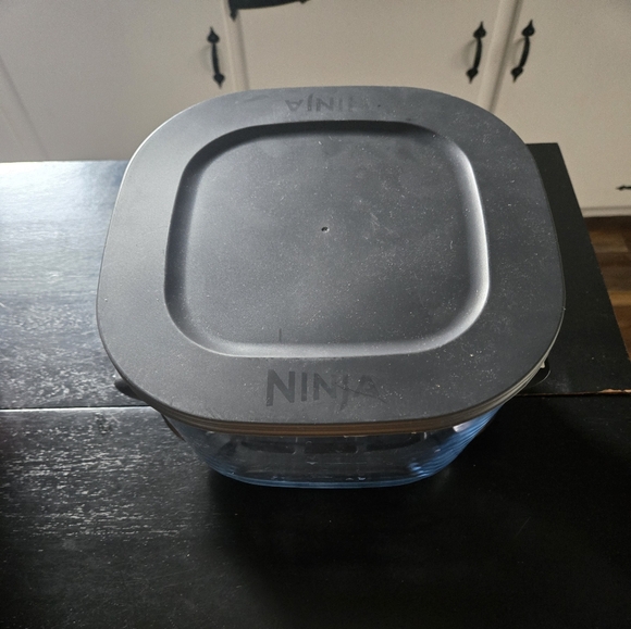 CRISPI Silver Metal Container - Picture 2 of 7